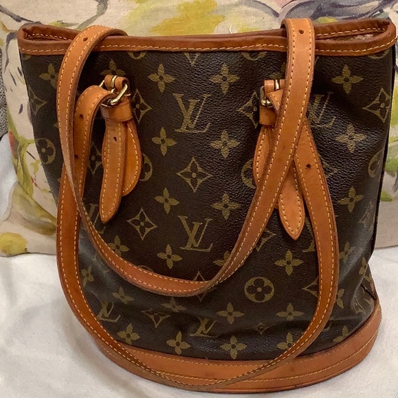 Louis Vuitton small bucket bag - Picture 6 of 10